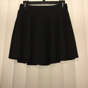 Stretchy Flared Mini Skirt ⭐️⭐️⭐️